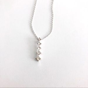 💎 Cubic Zirconia Teardrop Necklace